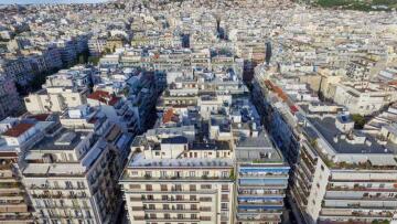 Έχετε οφειλές και οικογενειακό εισόδημα έως 21.000 ευρώ; Έτσι θα σώσετε το σπίτι σας από πλειστηριασμό