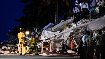 Φλόριντα: Με σόναρ και σκυλιά ψάχνουν τους δεκάδες αγνοούμενους στα ερείπια του πολυώροφου κτιρίου που κατάρρευσε