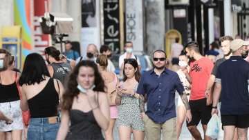 Κορωνοϊός: Συναγερμός για την μετάλλαξη «Δέλτα» - «Μόνη λύση οι εμβολιασμοί και όχι οι περιορισμοί»