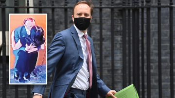 Ματ Χάνκοκ: Παραιτήθηκε ο Βρετανός υπουργός υγείας μετά από το σκάνδαλο με τα κρυφά φιλιά στη σύμβουλό του