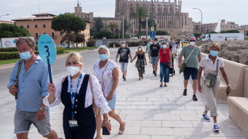 Ισπανία: Οι αρχές ερευνούν ένα ξέσπασμα Covid-19 μετά τις διακοπές εκατοντάδων φοιτητών στη Μαγιόρκα