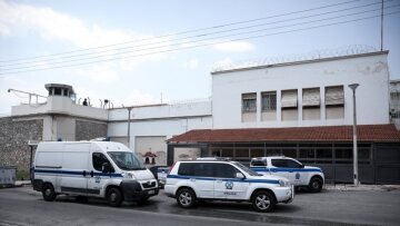 Έφοδος της ΕΛΑΣ στις φυλακές Κορυδαλλού: Εντοπίσθηκαν μαχαίρι, ναρκωτικά και κινητό τηλέφωνο