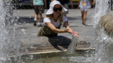Καιρός: Υποχώρηση των πολύ υψηλών θερμοκρασιών - Δεύτερο κύμα καύσωνα διαρκείας από την Τετάρτη