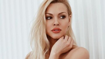 Βίκυ Κάβουρα: Απαντάει στις φήμες που τη θέλουν ζευγάρι με τον Γιώργο Λιβάνη - Δείτε βίντεο