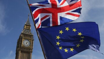 Βρετανία: Εκεχειρία με την ΕΕ στον «πόλεμο του λουκάνικου»