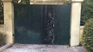 Επίθεση με γκαζάκια στο σπίτι του Γιάννη Πρετεντέρη