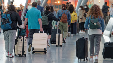 Κορωνοϊός: Η Μέρκελ λέει «ναι» στους εμβολιασμένους Βρετανούς που θέλουν να ταξιδέψουν Γερμανία - Άνοιγει ο δρόμος και για Ελλάδα