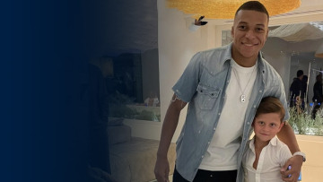 Μύκονος: Συνάντηση κορυφής Εμπαπέ, Πιάνιτς, Μποριέλο με τις....«χρυσές» μπριζόλες του Νουσρέτ