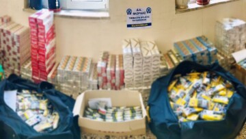 Χαλκιδική: Εντοπίστηκε «εργοστάσιο» παραγωγής λαθραίων τσιγάρων - Κατασχέθηκαν 500.000 πακέτα τσιγάρα και 20 τόνοι καπνού