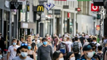 Κορωνοϊός: Η Ολλανδία επαναφέρει περιοριστικά μέτρα στη διασκέδαση