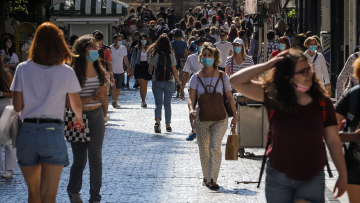 Μετάλλαξη Δέλτα - Τζανάκης: Τον Αύγουστο στο πιθανότερο σενάριο 4.000 κρούσματα ημερησίως, στο χειρότερο ακόμα και 6.000