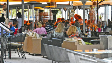 Μετάλλαξη Δέλτα: Νέα σχέδια για εστίαση - διασκέδαση - Τρία σενάρια μελετούν οι ειδικοί