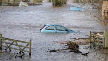 Ιαπωνία: Περισσότεροι από 120.000 άνθρωποι εγκατέλειψαν τα σπίτια τους, λόγω ισχυρών βροχοπτώσεων