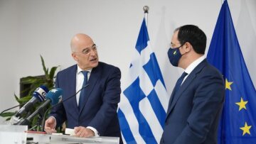 Δένδιας και Χριστουδουλίδης τα είπαν με Μπορέλ: Στο επίκεντρο οι προκλήσεις της Τουρκίας στην Αμμόχωστο