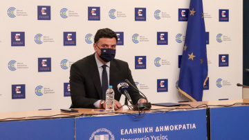 Κικίλιας: Χρηματικά «μπόνους» ως κίνητρα σε γιατρούς και φαρμακοποιούς για ραντεβού και εμβολιασμούς