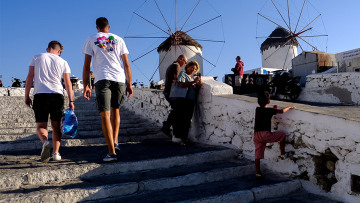 Παπαευαγγέλου για μετάλλαξη Δέλτα: Νέοι που γυρίζουν από τα νησιά μεταδίδουν τον ιό σε συγγενείς 