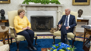 Στον Λευκό Οίκο η Μέρκελ - Μπάιντεν: «Υποδέχομαι μια καλή φίλη»