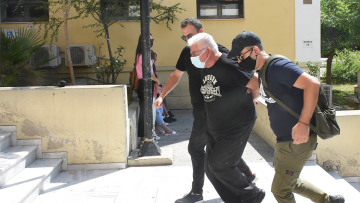 Ηλιούπολη: «Είχα υποψιαστεί διάφορα πράγματα, έκανα το βλάκα» ισχυρίζεται ο πατέρας της 19χρονης