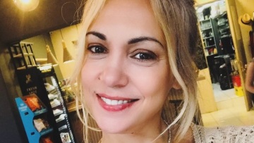 Η Λίνα Σακκά ανεβάζει παλιά φωτογραφία με τον γιο της και δίνει την πιο σπουδαία προτροπή στις «αγορομάνες»