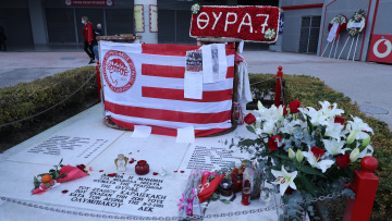 Ολυμπιακός: «Έφυγε» από ανακοπή καρδιάς ο 19ος «νεκρός» της Θύρας 7 το 1981, που είχε γυρίσει στον κόσμο των ζωντανών