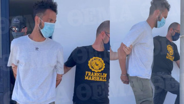 Στη Νάξο μεταφέρθηκε ο δολοφόνος της Γαρυφαλλιάς - Δείτε βίντεο από τη μεταφορά του