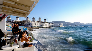«Ξανανοίγει» η Μύκονος: Τη Δευτέρα άρση περιορισμών σε κυκλοφορία και μουσική