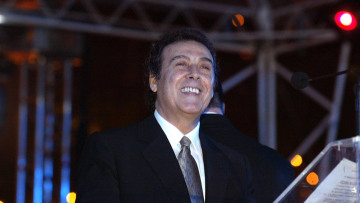 Τόλης Βοσκόπουλος: Οι αναμνήσεις ξαναγυρίζουν και θα θυμίζουν πάντα τον πρίγκιπα!