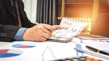 Φοροδιαφυγή: Οι «προνομιούχοι» που γλιτώνουν με πρόστιμα αντί λουκέτου