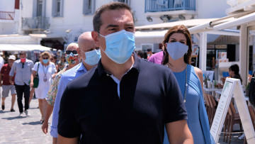 Τσίπρας: Η Μύκονος χαρακτηριστικό παράδειγμα της παταγώδους αποτυχίας της κυβέρνησης