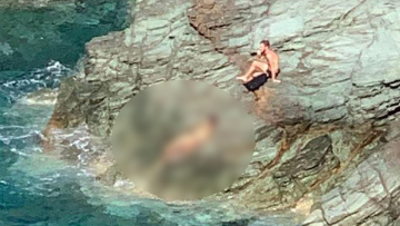 Έγκλημα στη Φολέγανδρο: Η δραματική στιγμή που οι διασώστες βρίσκουν το άψυχο σώμα της Γαρυφαλλιάς - Δείτε βίντεο