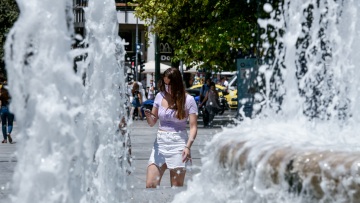 Καιρός: Έκτακτα μέτρα από τους δήμους για το νέο κύμα καύσωνα