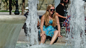 Καύσωνας: Σήμερα τα πρώτα 43άρια στην Θεσσαλία - Πού θα φθάσει η θερμοκρασία στην Αττική και άλλες πόλεις