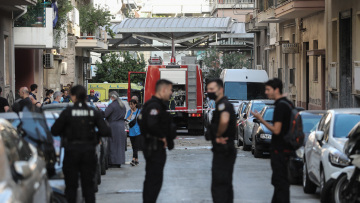 Φωτιά στα Πατήσια: Γιαγιά και εγγονός τα θύματα της έκρηξης