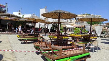 Λουκέτα λόγω μη έκδοσης αποδείξεων σε Πάρο, Σαντορίνη, Ίο