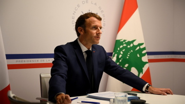 Λίβανος: «Η ανευθυνότητα της κυβέρνησης φταίει για την έκρηξη στη Βηρυτό», καταγγέλλει ο Μακρόν