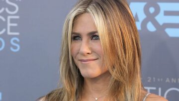 Τζένιφερ Άνιστον: «Σταμάτησα να κάνω παρέα με άτομα που δεν είναι εμβολιασμένα, το θεωρώ ντροπή»