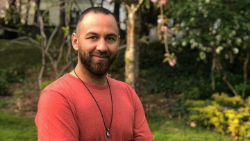 Κώστας Αναγνωστόπουλος: Με την Κατερίνα Ζαρίφη και τον Αναστάσιο Ράμμο βοήθησαν στην εκκένωση του καταφύγιου ζώων της Κατρίνας Τσάνταλη 