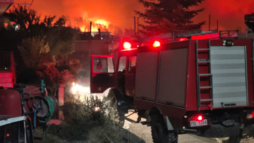 Καταγγελίες για οργανωμένο σχέδιο εμπρησμού σε όλη τη χώρα  - Συλλήψεις σε Πεδίον του Άρεως, Καλαμάτα