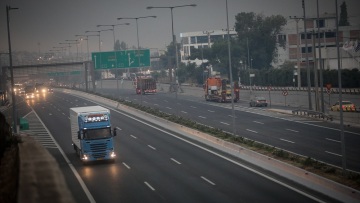 Φωτιά στην Αττική: Άνοιξε η Εθνική Οδός Αθηνών – Λαμίας 