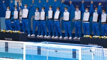 Ολυμπιακοί Αγώνες: Η απονομή του αργυρού μεταλλίου στην Εθνική ομάδα πόλο