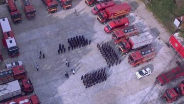 Φωτιές: Η viral ανάρτηση για τους Ρουμάνους πυροσβέστες - «Τους κοιτάμε με δέος» 