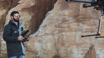 Δημοσία δαπάνη η κηδεία του ηρωικού εθελοντή πυροσβέστη Βασίλη Φιλώρα