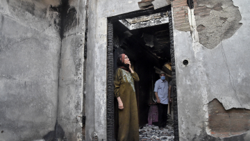 Αλγερία: Πυροσβέστες, στρατιώτες, εθελοντές σβήνουν τις τελευταίες δασικές πυρκαγιές - Σχεδόν 90 οι νεκροί