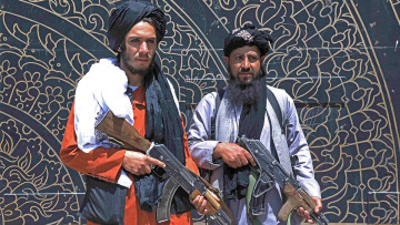 Αφγανιστάν: Έπεσε χωρίς αντίσταση και η Καμπούλ -  Ομαλά η μετάβαση της εξουσίας στους Ταλιμπάν 