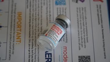 Κορωνοϊός - Ιαπωνία: Αναστέλλουν 1,63 εκατ. δόσεις της Moderna μετά από αναφορές για «προσμίξεις σε κάποια φιαλίδια»