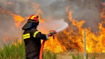 Πυροσβεστική: Ξεκίνησε από σήμερα η αντιπυρική περίοδος - «Ενημερωνόμαστε, προετοιμαζόμαστε, προστατεύουμε»