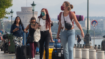 Κορωνοϊός: Η χειρότερη μέρα της πανδημίας - Στο «κόκκινο» περιφέρεια και νησιά