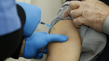 Καρδίτσα: Υπάλληλος του Κέντρου Υγείας βεβαίωσε ψευδώς σε δεκάδες πολίτες πως έχουν εμβολιαστεί