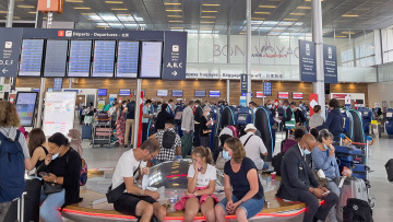 Κορωνοϊός: Η ΕΕ ετοιμάζει ταξιδιωτικό «μπλόκο» στις ΗΠΑ λόγω έξαρσης των κρουσμάτων