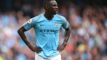 Αρχίζει η δίκη του Μπέντζαμιν Μεντί που κατηγορείται για οκτώ βιασμούς